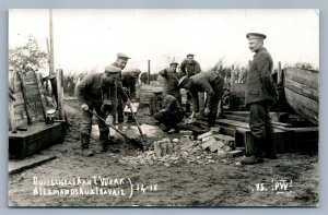 GERMAN SOLDIERS WORKING WWI ANTIQUE REAL PHOTO POSTCARD RPPC