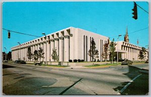 Fort Wayne Indiana 1972 Postcard Public Library