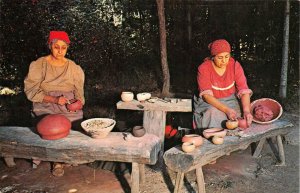 North Carolina NC ~ WOMEN Making POTTERY~Cherokee Indian Reservation  Postcard