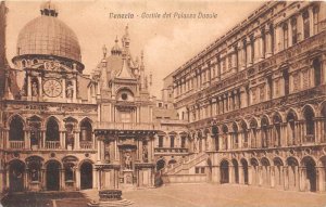 Italy, Venezia, Cortile del Palazzo Dueale