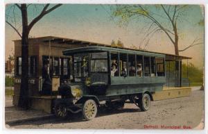 Detroit Municipal Bus