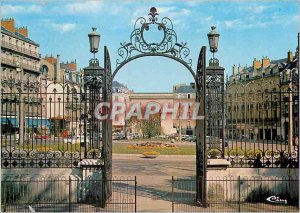 'Modern Postcard Dijon (Cote d''Or) Place the gate of square darcy'