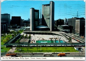 VINTAGE CONTINENTAL SIZED POSTCARD CITY HALL & NATHAN PHILLIPS SQUARE TORONTO