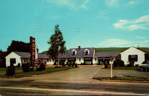 New York Watkins Glen Queen Catherine Court 1965