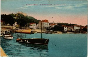 CPA Ile de PORQUEROLLES - La Ville et le Port (106738)