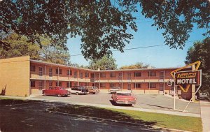 LANGDON'S UPTOWN MOTEL Rochester, Minnesota ca 1960s Roadside Postcard