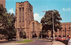 NEW HAVEN CT~YALE UNIVERSITY-PAYNE WHITNEY GYMNASIUM POSTCARD 1960s