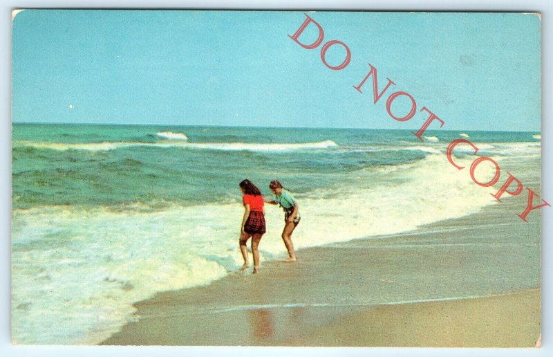 c1950s Mobile, Alabama Playtime on the Beach Photo Postcard Girls Shostal A30