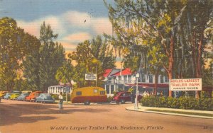 WORLD'S LARGEST TRAILER PARK BRADENTON FLORIDA KIWANIS CLUB POSTCARD 1953
