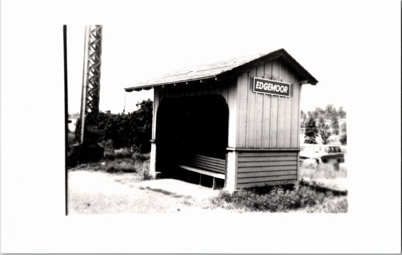 RPPC Real Photo Postcard DE Edgemoor near Wilmington Covered Bus Stop 1950s K71 