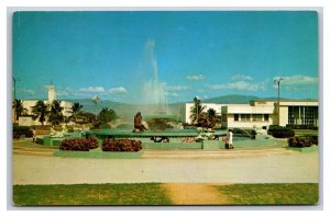 La Fontaine Lumineuse Port-au-Prince Haiti UNP Chrome Postcard U11