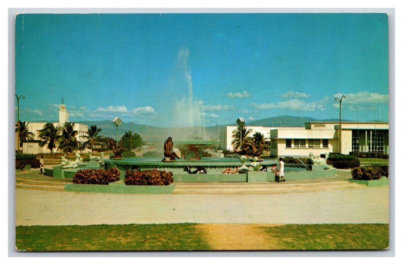 La Fontaine Lumineuse Port-au-Prince Haiti UNP Chrome Postcard U11