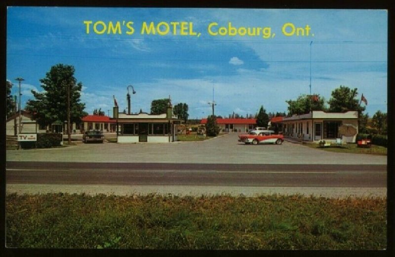 081621 TOM'S MOTEL COBOURG ON CANADA VINTAGE ROADSIDE POSTCARD 1950'S AUTOS