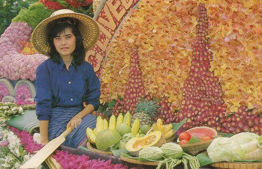 Thailand Fruit Vendor With Cricket Bat Postcard