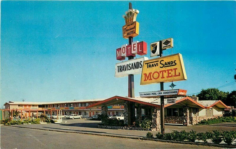 Fairfield California Travis Sands Motel 1960s Roadside Postcard autos  21-12318 | United States - California - Other, Postcard