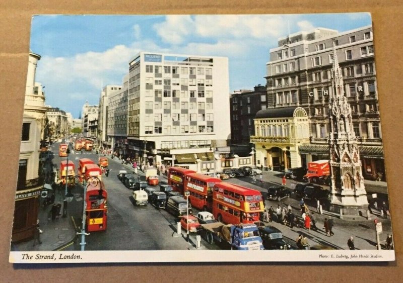 1971  USED POSTCARD  -  THE STRAND, LONDON, ENGLAND