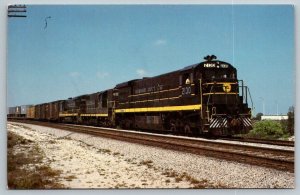 Seaboard Coast Line Railway Railroad Train Locomotive  Postcard