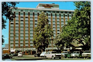 AUCKLAND, NEW ZEALAND ~Street Scene INTER-CONTINENTAL HOTEL 1972 ~4x6 Postcard