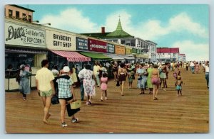 Postcard DE Rehoboth Beach Boardwalk Shops Dill's Salt Water Taffy Bayberry T10