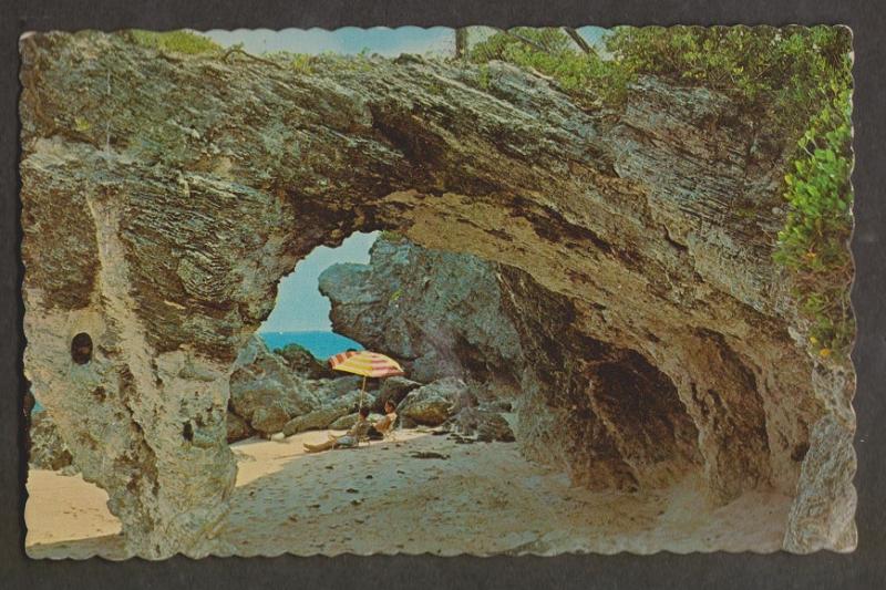 Natural Arches Beach Tucker's Town, Bermuda - Uunsed