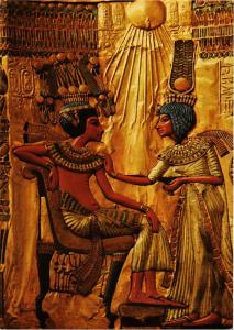 CPM EGYPTE Cairo Egyptian Museum-Scene on the back of King Tutankhamen (343428)