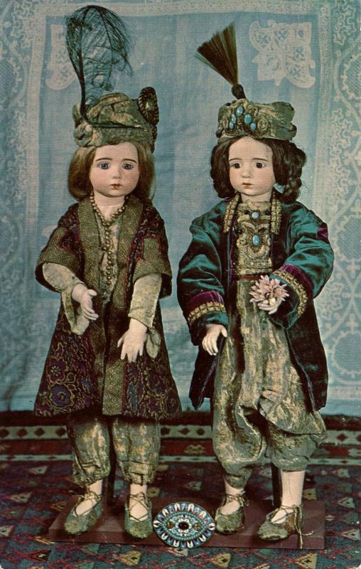 NH - Chesterfield. Museum of Old Dolls & Toys. French Bisque Twins