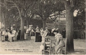 CPA Charente-ROYAN-La Promenade du Square Botton (45126)