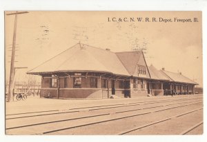 P3320 JL 1911 postcard I.C.& C. N. W. R.RR train depot tracks etc freeport ILL.