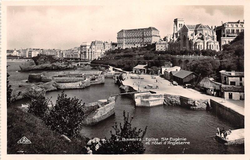 BR6061 Eglise Ste Eugenie et Hotel d Angleterre ship bateaux Biarritz    france