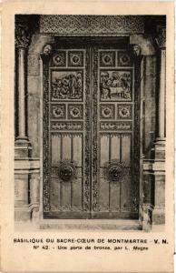 CPA Paris 18e Basilique du Sacré Coeur de Montmartre porte de bronze (284846)