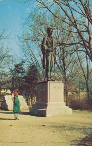 Abraham Lincoln Soldier Statue - Dixon IL, Illinois - pm 1956