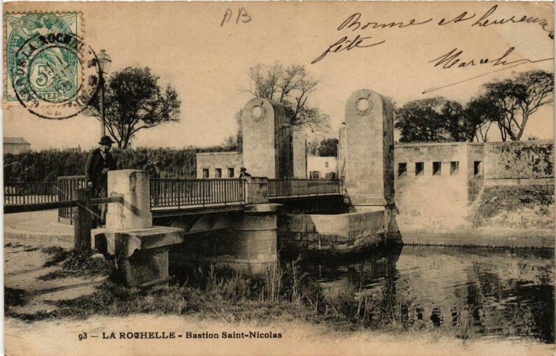 CPA La ROCHELLE Bastion St-NICOLAS (666779)