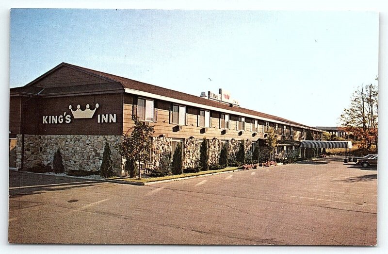 1970s STURGEON BAY WISCONSIN KING'S INN MOTEL HOTEL GREEN BAY RD POSTCARD P3166