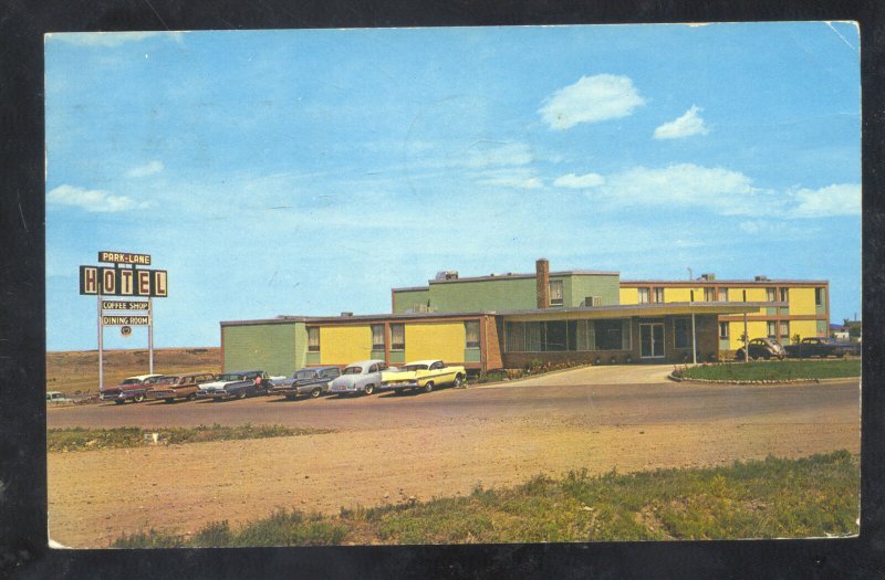 MEDICINE HAT ALBERTA PARK LANE MOTOR HOTEL OLD CARS ADVERTISING POSTCARD CANADA