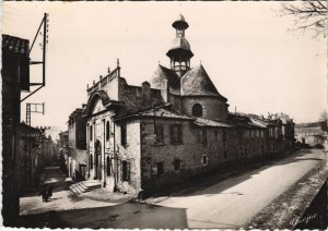 CPM Villefranche-de-Rouergue Chapelle (15784)