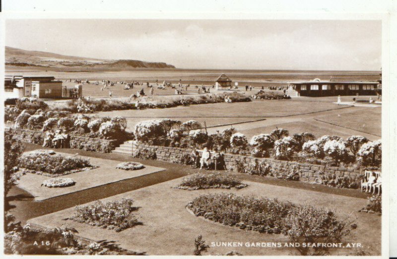 Scotland Postcard - Sunken Gardens and Seafront - Ayrshire - RP - Ref 7750A