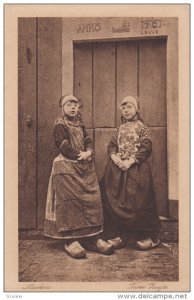 Trvee Fusjes, Dutch Girls wearing traditional clothes, MARKEN, North Holland,...