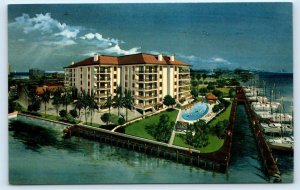 ST. PETERSBURG, Florida FL ~ Roadside HARBOR RUN YACHT CLUB Residences  Postcard