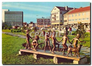 Postcard Modern Norway Playing children in the park at the King's Street Narvik