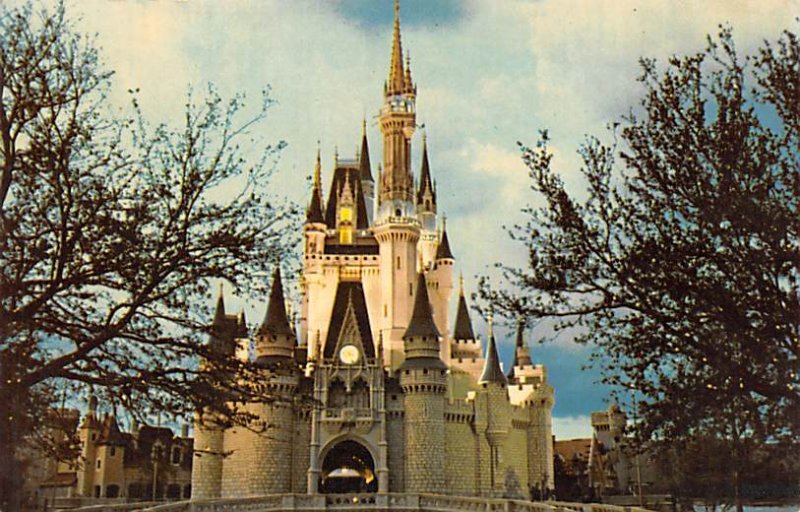 Cinderella Castle fantasyland Disneyland, CA, USA Disney Unused 