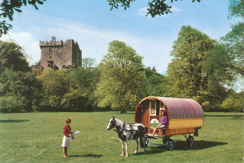 Horse-Drawn Caravan at Blarney Castle. Cork. Ireland Nice Irish PC Size 15 x 1