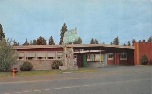 BEND, OR  Oregon   BERG'S MOTEL  Highway 20  Deschutes County  Roadside Postcard