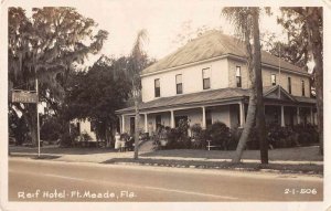 Ft. Meade Florida street scene outside Reif Hotel real photo pc BB1451