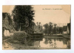 246875 FRANCE BERNEVAL La grande mare Vintage postcard