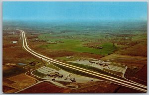 Vtg Youngstown OH Ohio Turnpike Mahoning Valley Service Plaza Postcard