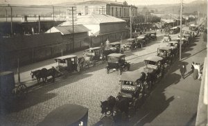 chile, VALDIVIA, Estación, Railway Station, Old Cars, Horse Carts (1910s) RPPC