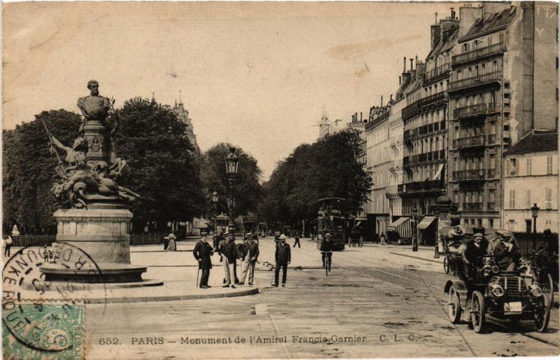 CPA Paris 6e Paris-Monument de l'Amiral Francis Garnier (312192)