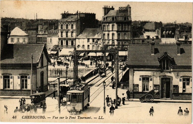 CPA CHERBOURG - Vue sur le Pont Tournant (128193)