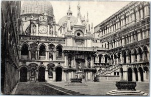 postcard Venice Italy - Corile  del Palazzo Ducals