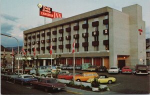 Kamloops BC Delta Hotels Canadian Inn British Columbia Hotel Vtg Postcard H15